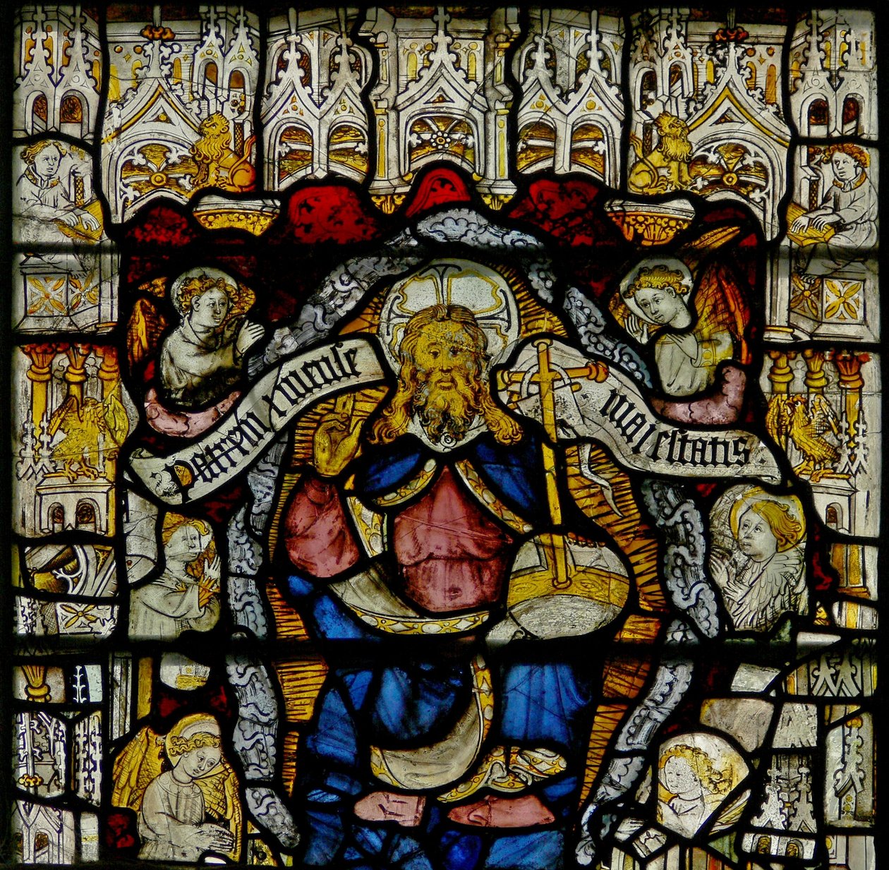 Fenster w24 mit dem Te Deum: Gott und Engel von English School