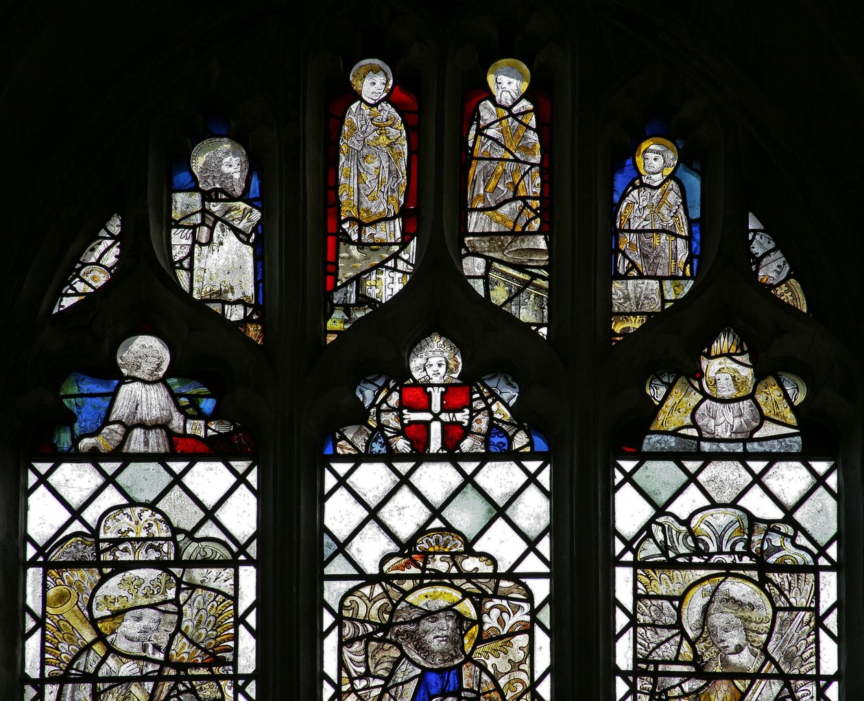 Fenster w8, Darstellung von St. Johannes, St. Johannes der Täufer, St. Andreas und St. Peter von English School