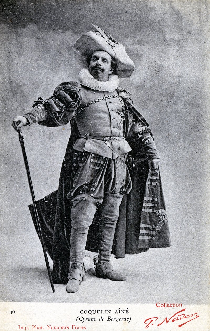 Constant Coquelin alias Coquelin aîné (1841 - 1909) im Kostüm von Cyrano de Bergerac (Foto) von Etienne Neurdein