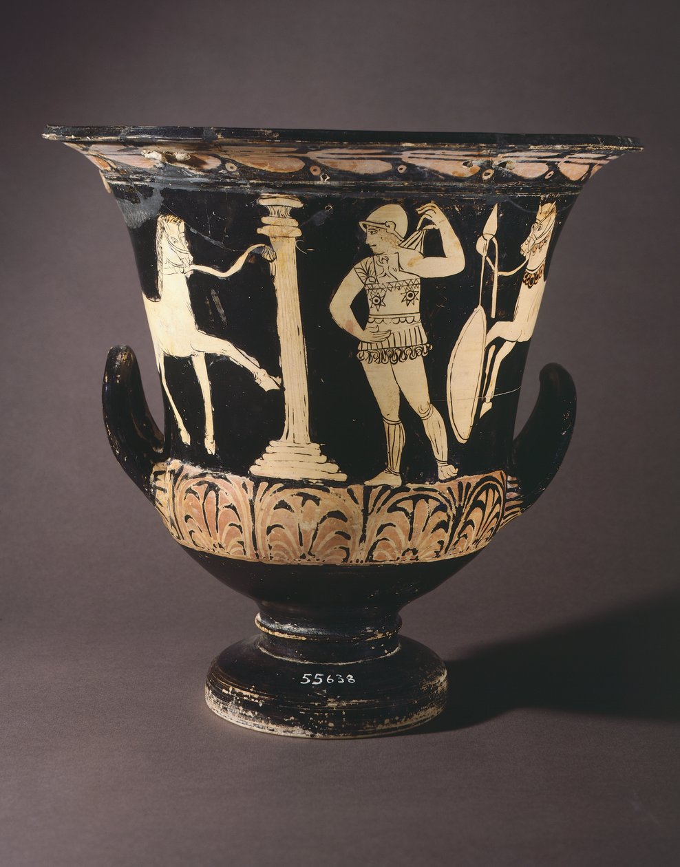 Krater von dem London-Maler. Rotfigurige Keramik aus Gualdo Tadino (Umbrien). Etruskische Zivilisation, 4. Jahrhundert v. Chr. von Etruscan