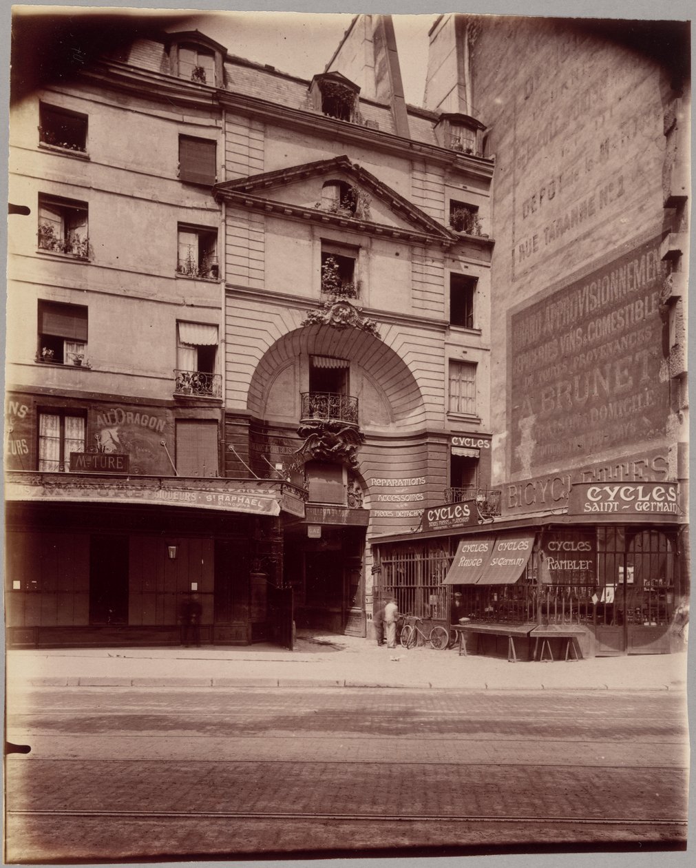 Cour du Dragon von Eugène Atget