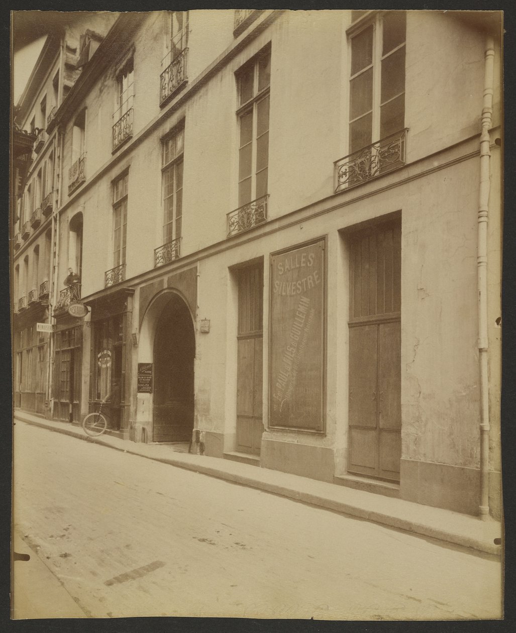 Hôtel de la Guillonière, 28 Rue des Bons-Enfants, Richelieu wohnte dort (1°) von Eugène Atget