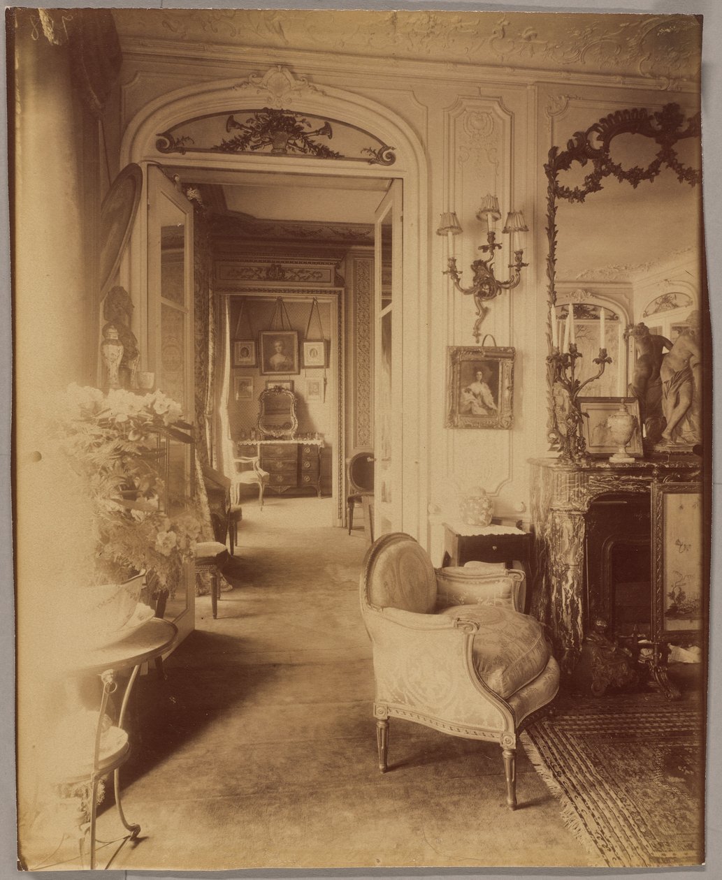 Interieur von Mademoiselle Sorel von der Comédie-Française, Avenue des Champs-Élysées von Eugène Atget