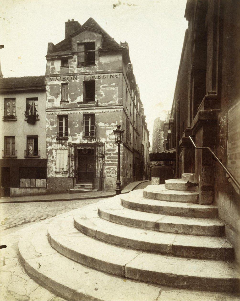 Rue de la Montagne-Sainte-Geneviève von Eugène Atget