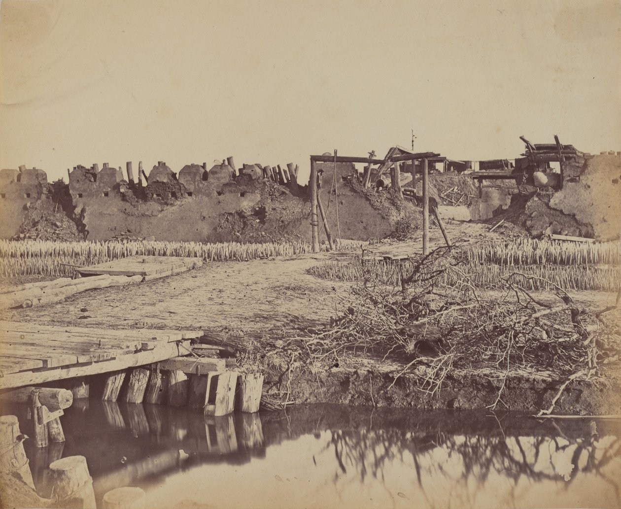 Außenansicht des Nordforts mit dem englischen Eingang, 21. August 1860 von Felice Beato