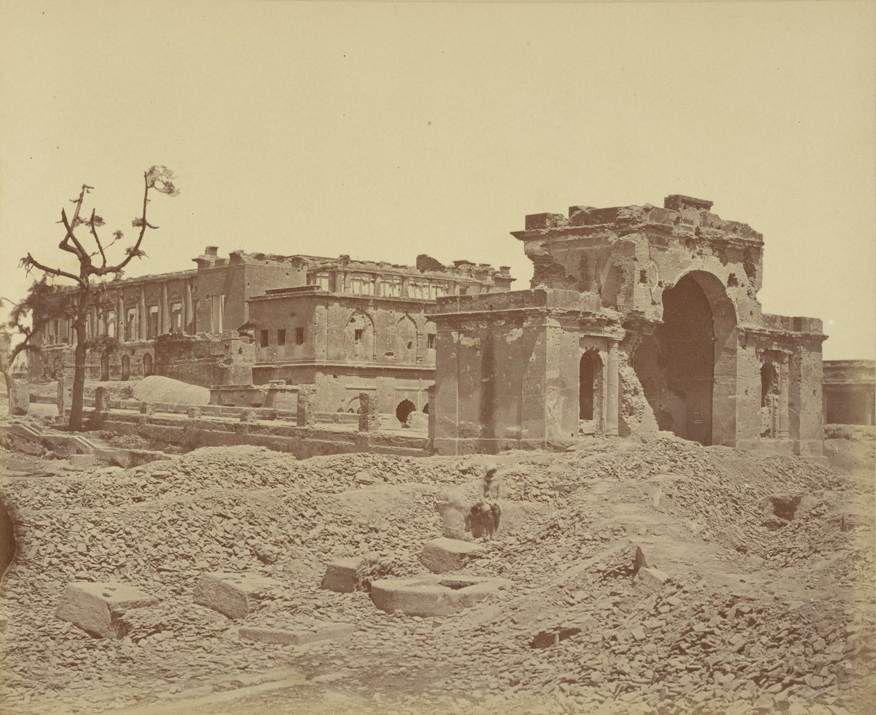 Tor und Bankettsaal, Lucknow von Felice Beato