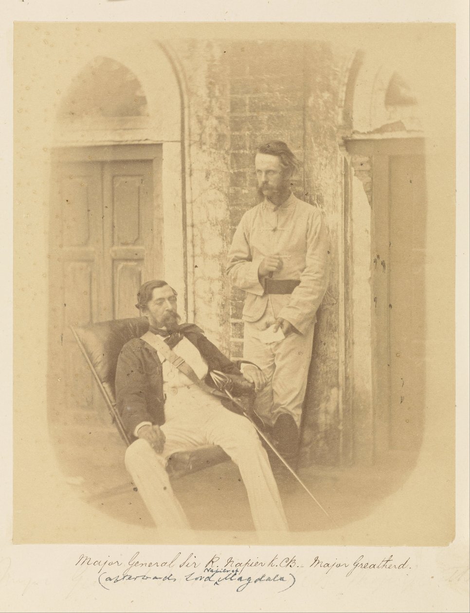 Generalmajor Sir R. Napier, K.C.B., und Major Greatherd von Felice Beato