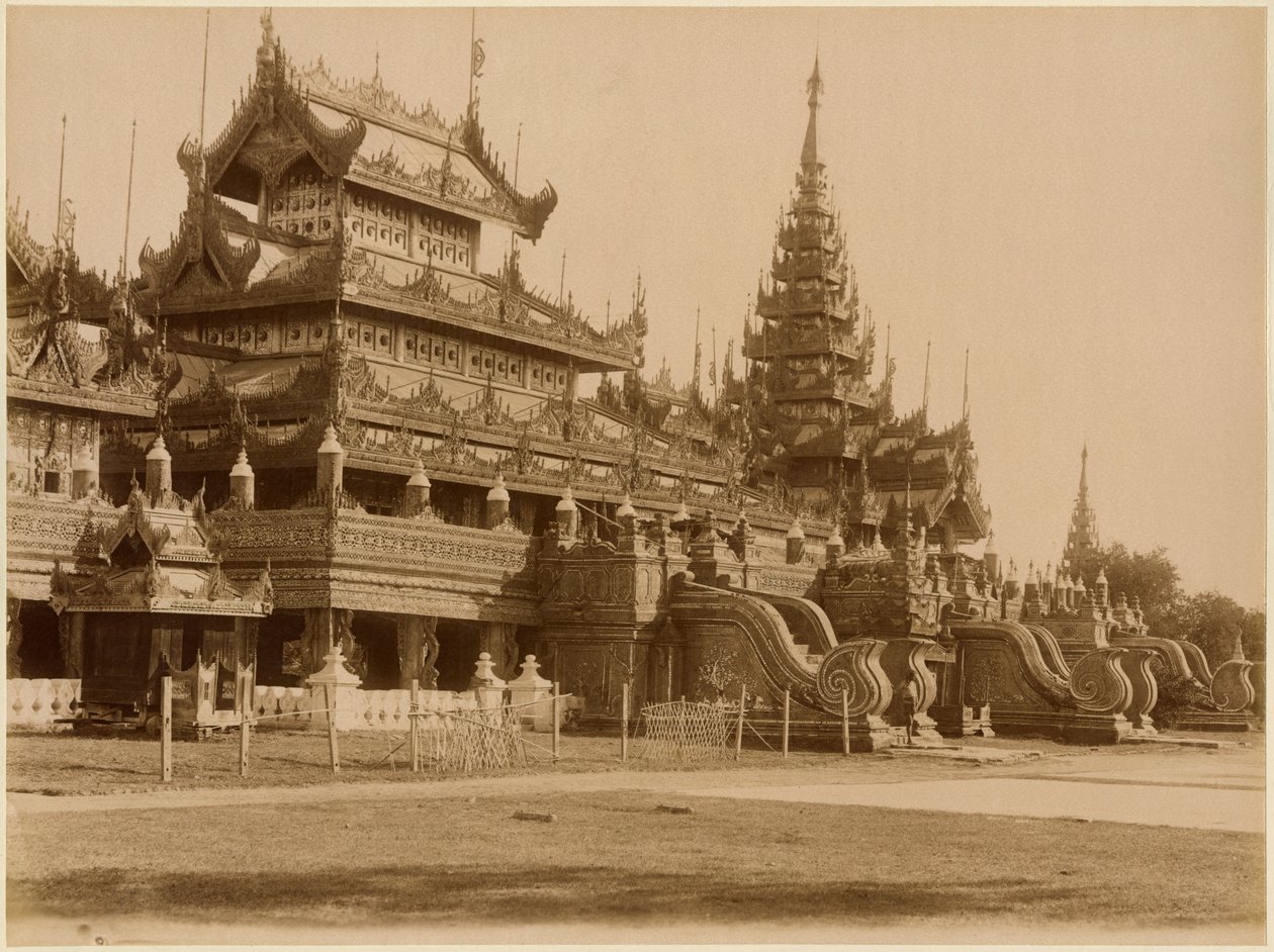 Das Hman Kyaung oder das Glaskloster, Burma, ca. 1890 von Felice Beato