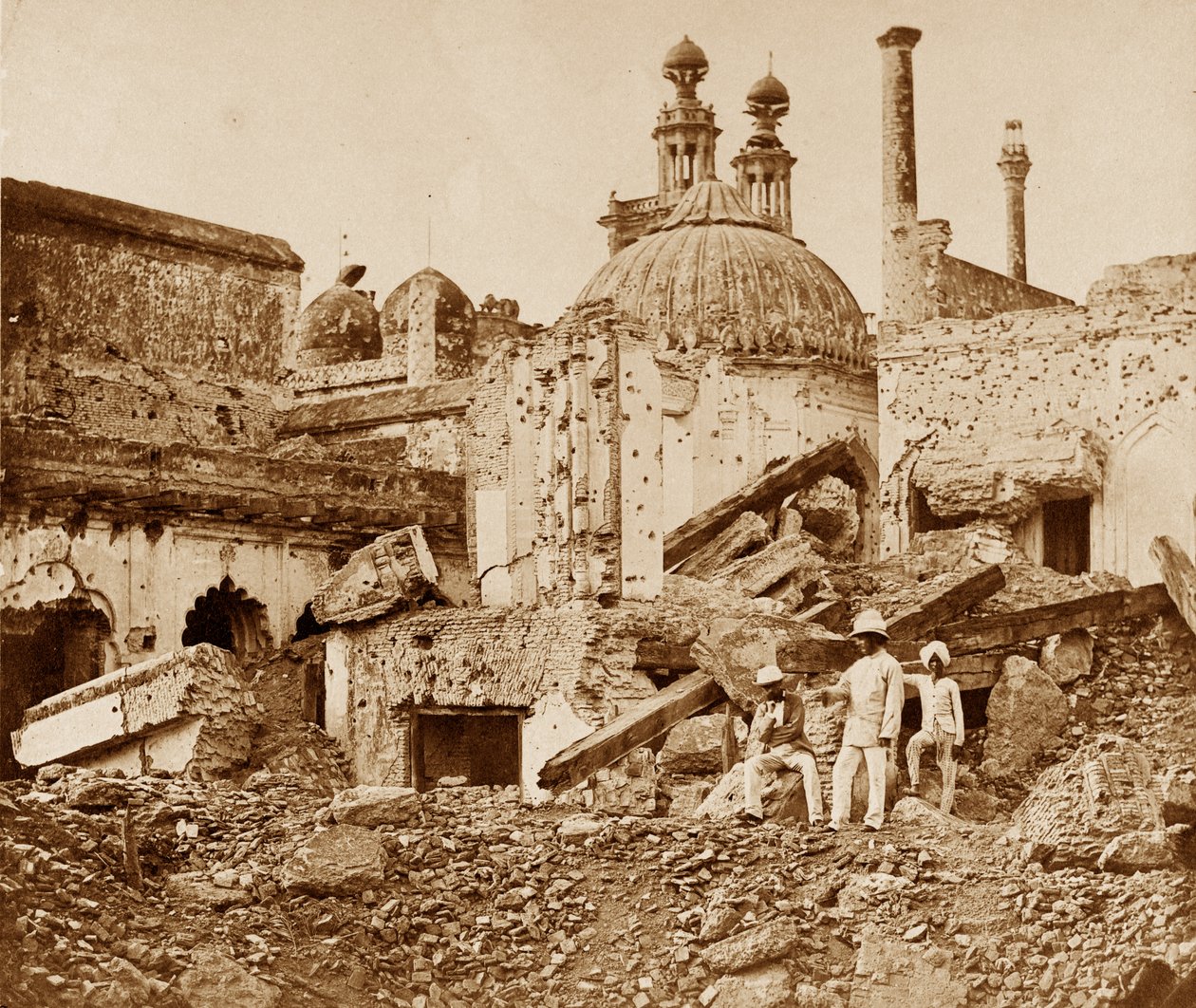 Die Mine im Chutter Munzil, vom Feind beim ersten Angriff von General Havelock, Lucknow, gesprengt von Felice Beato