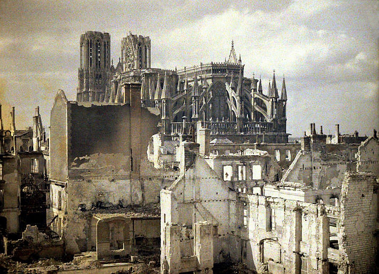Die Kathedrale Notre-Dame de Reims, Marne, Frankreich, 1917 von Fernand Cuville