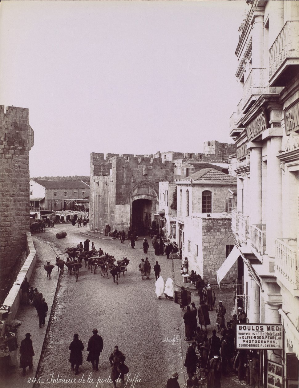 Intérieur de la Porte de Jaffa, ca. 1870 von Félix Bonfils