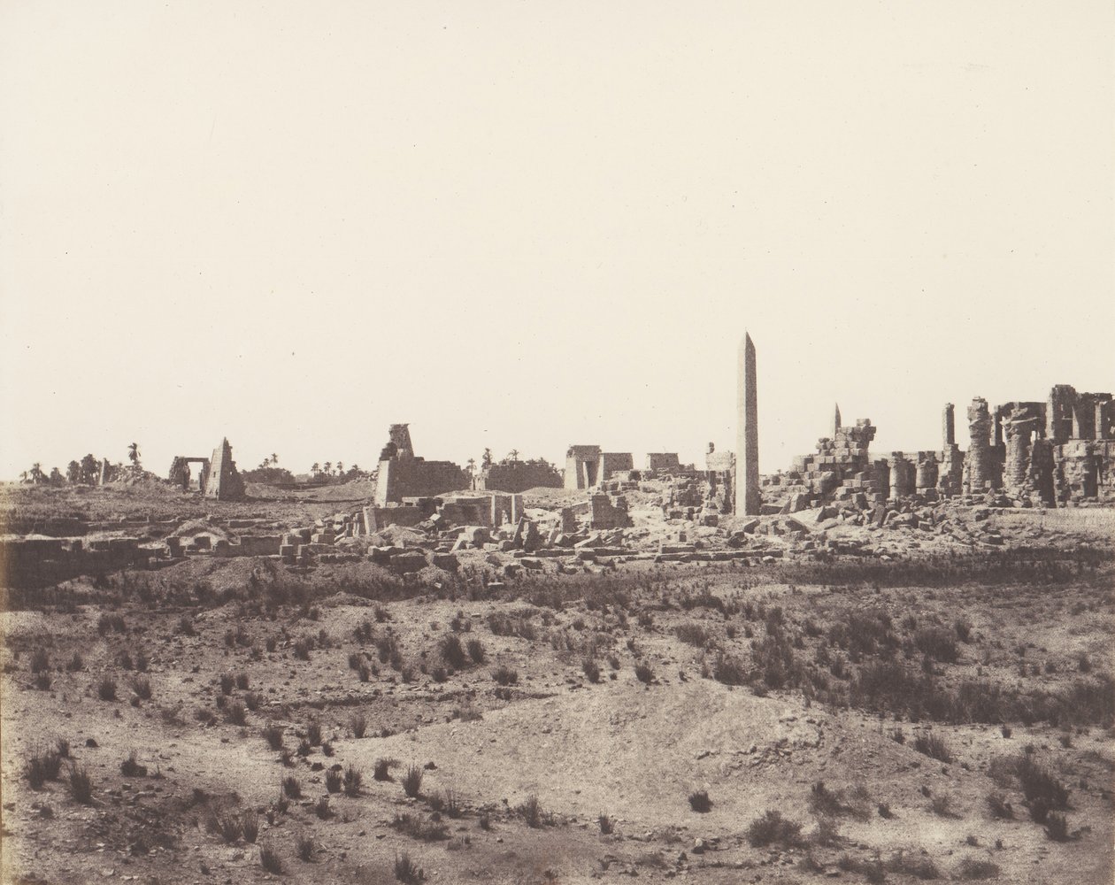 Karnak Theben, Allgemeine Ansicht der Ruinen vom Nordosten, 1851-52, gedruckt 1853-54 von Félix Teynard