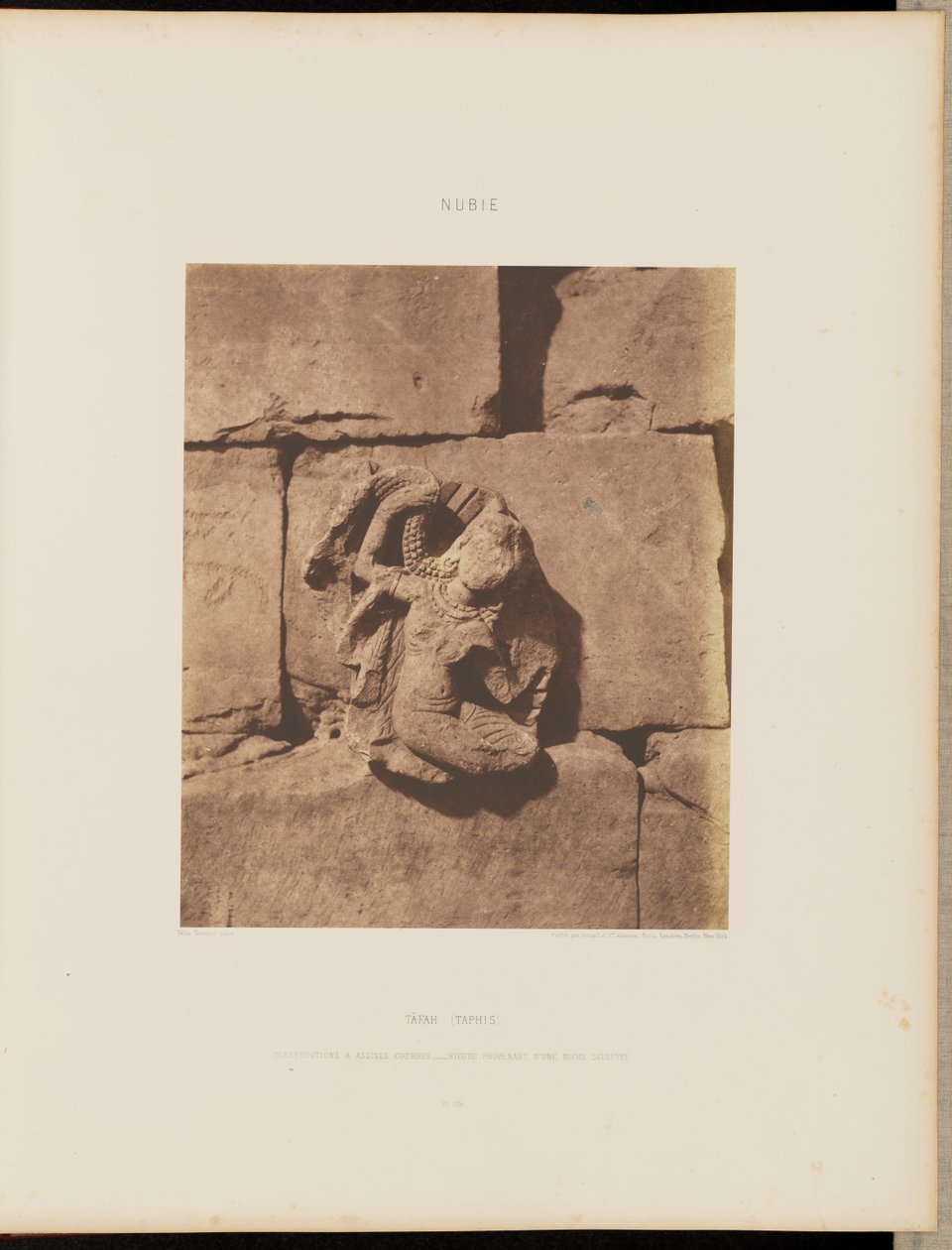 Tâfah (Taphis). Konstruktionen mit gebogenen Schichten - Figur aus einer geschnitzten Nische von Félix Teynard