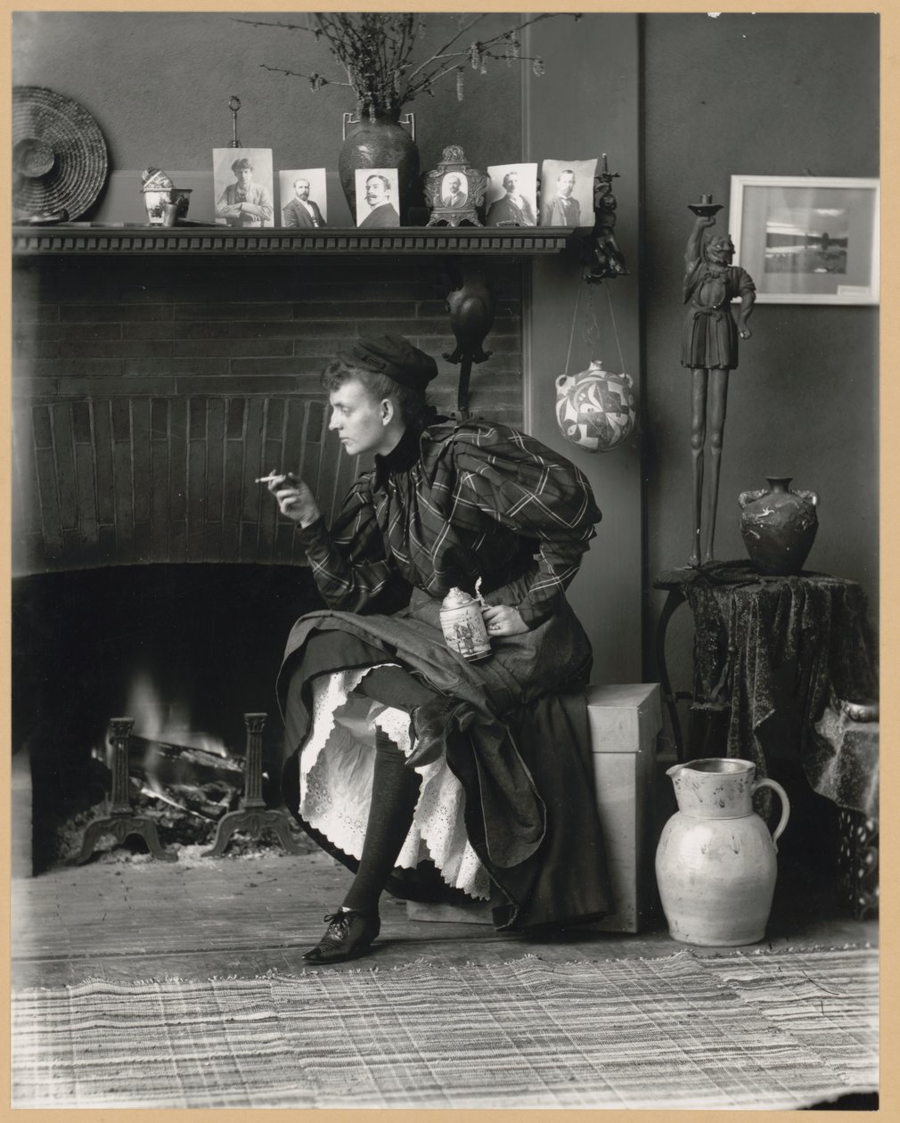 Frances Benjamin Johnston, Selbstporträt (als 