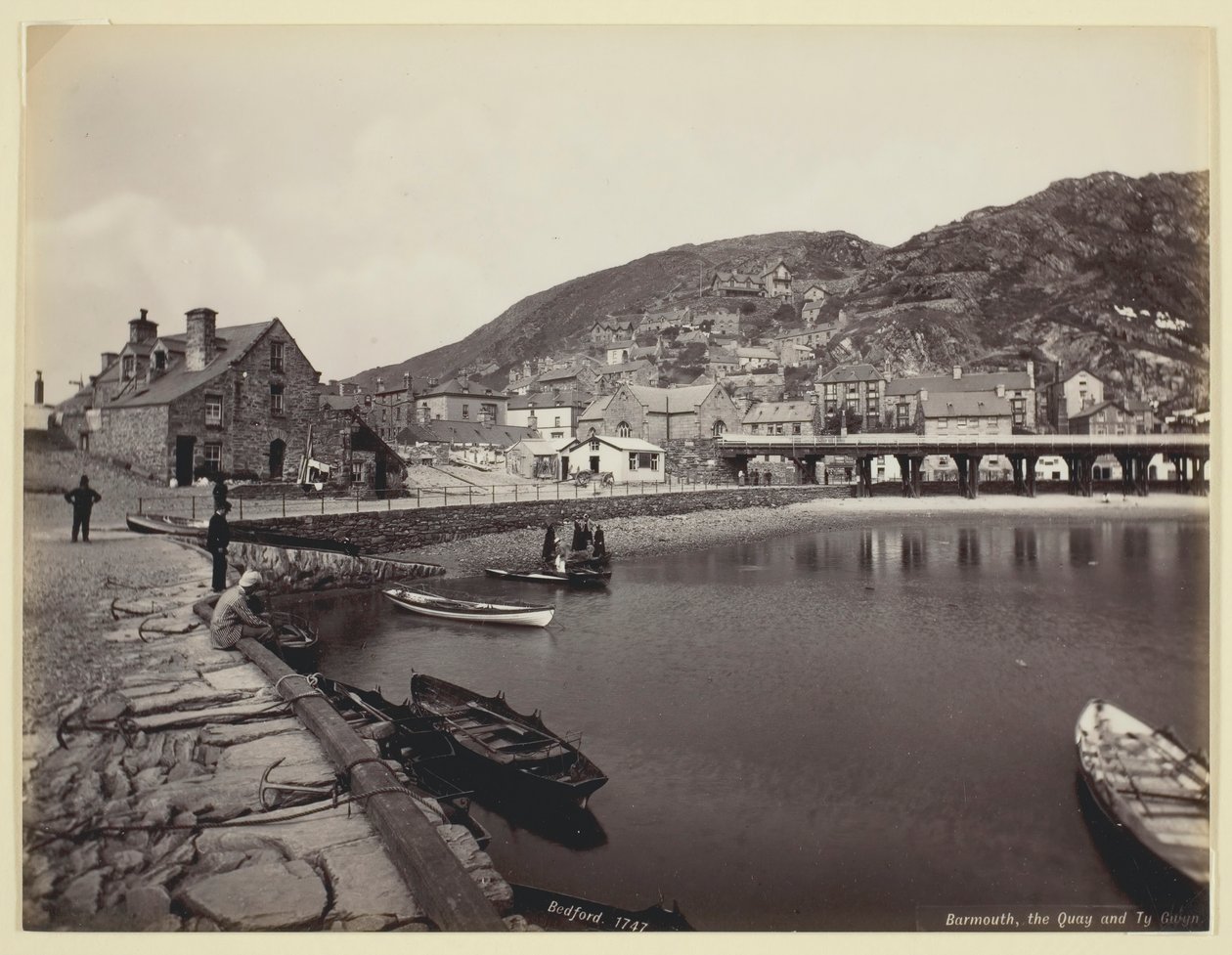 Barmouth, der Kai und Ty Gwyn, 1860-94 von Francis Bedford