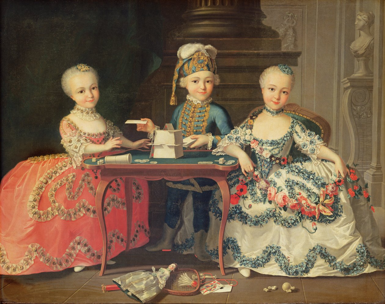 Gruppenporträt eines Jungen und zweier Mädchen, die ein Kartenhaus bauen, mit anderen Spielen auf dem Tisch von Francois Hubert Drouais