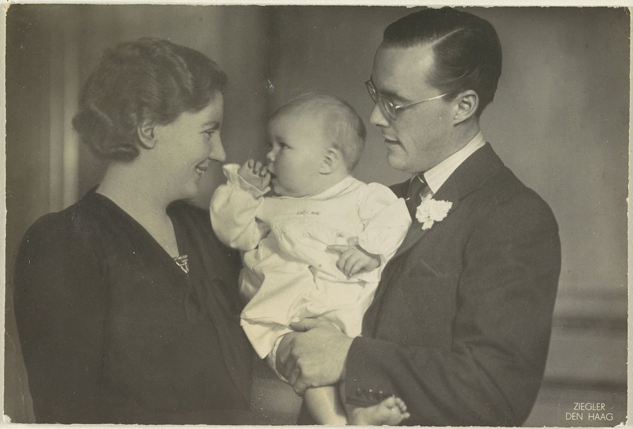 Porträt von Juliana, Königin der Niederlande, Bernhard von Lippe-Biesterfeld und Beatrix, Königin der Niederlande von Franz Ziegler