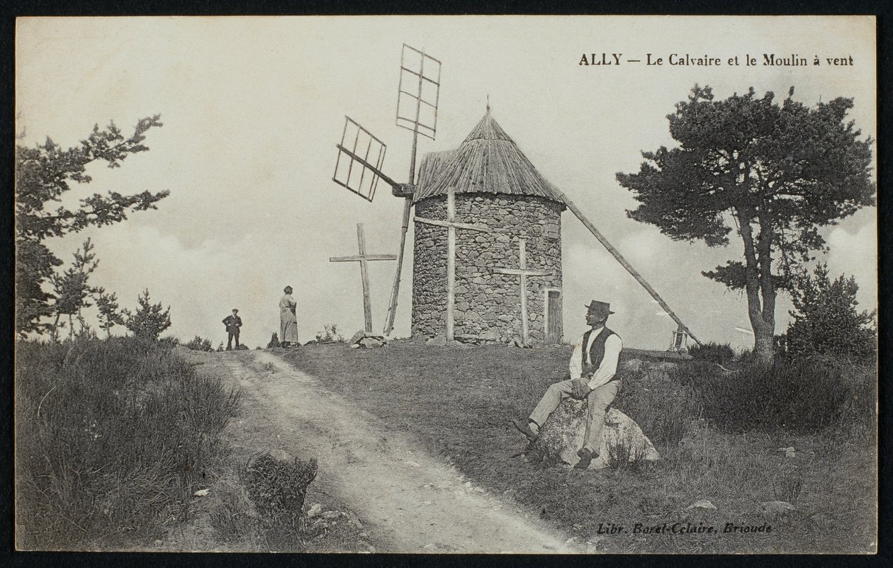 Postkarte, die das Kalvarienberg und die Windmühle in Ally, Le Puy-en-Velay, um 1900 darstellt von French Photographer