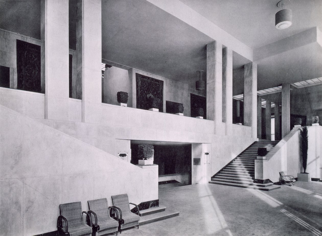 Das Museum für Moderne Kunst auf der Pariser Weltausstellung, 1937 von French Photographer