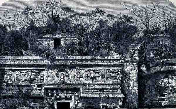Tempelgebäude östlich des Nonnenklosters in Chichen Itza, aus Die alten Städte der Neuen Welt, von Claude-Joseph-Desire Charnay, veröffentlicht 1887 von French School