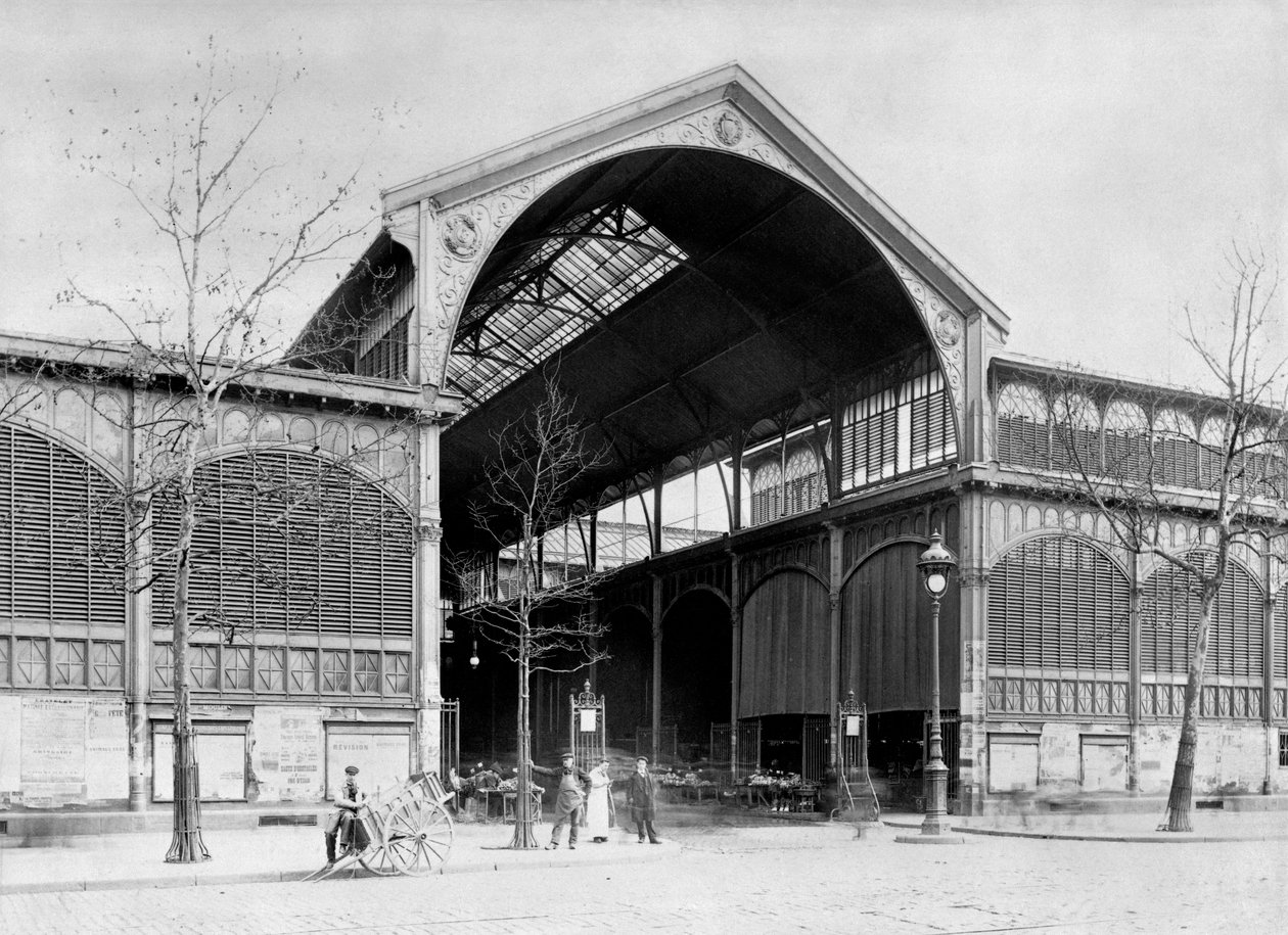 Eingang zu einem Pavillon des Zentralmarktes Les Halles, Paris, ca. 1900 von French Photographer