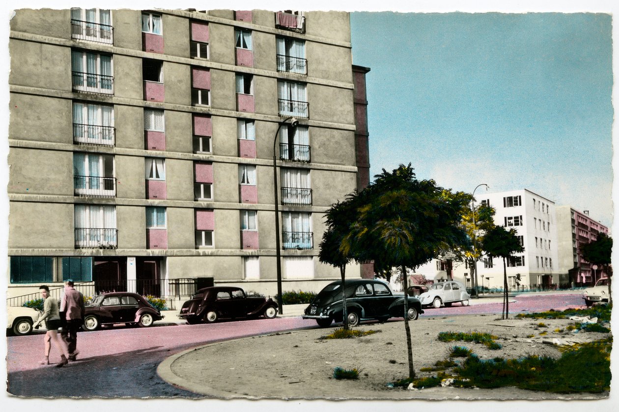 Pariser Vorstadt in den 1960er Jahren: die neuen Gebäude von Aubervilliers, Seine Saint-Denis, Île-de-France von French Photographer