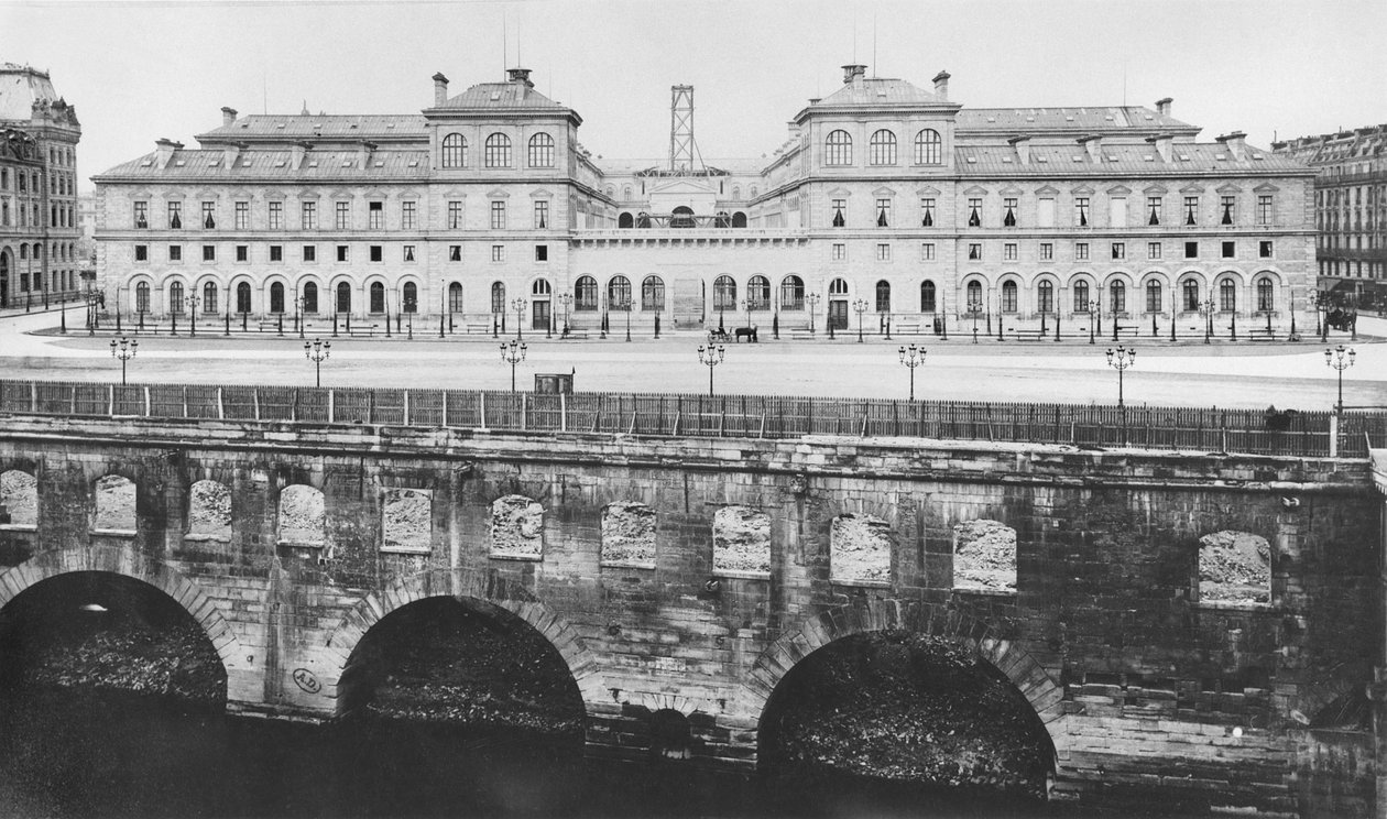 Ansicht des Hôtel-Dieu zur Zeit seines Baus, Paris, nach 1867 von French Photographer