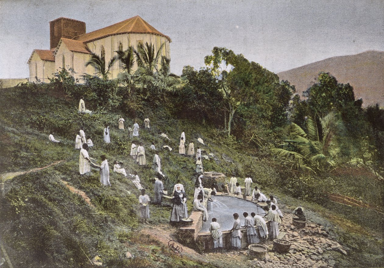 Kinder in Neukaledonien, die von den Missionsschwestern zum Waschplatz gebracht werden, graviert von Gillot, spätes 19. Jahrhundert von French School