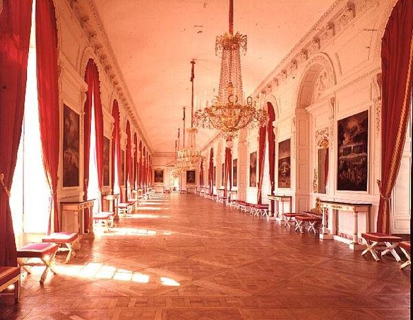 Korridor des rechten Flügels des Grand Trianon von French School
