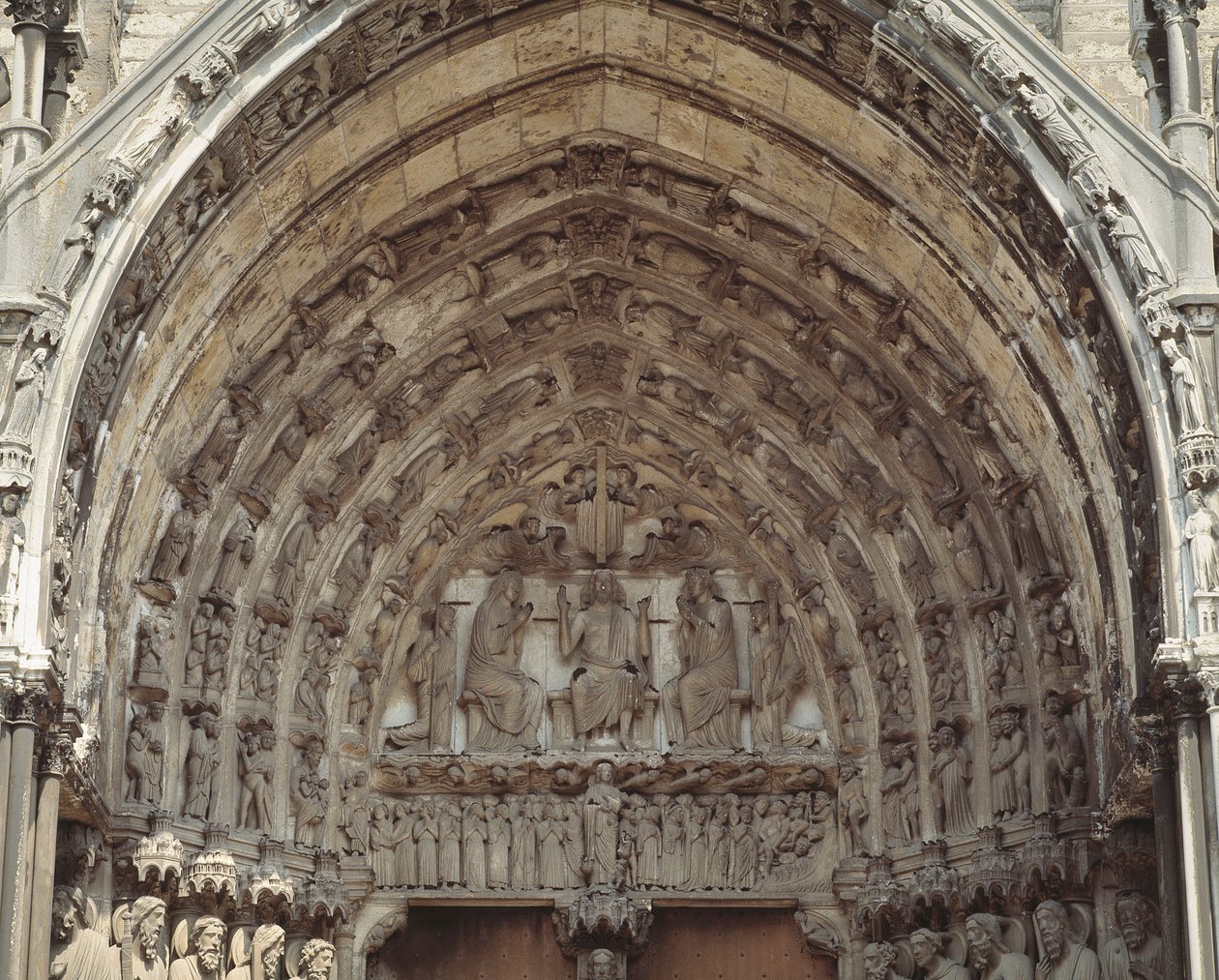 Gotische Kunst: Tympanon der Mittelbucht des Südportals der Basilika Notre Dame de Chartres von French School