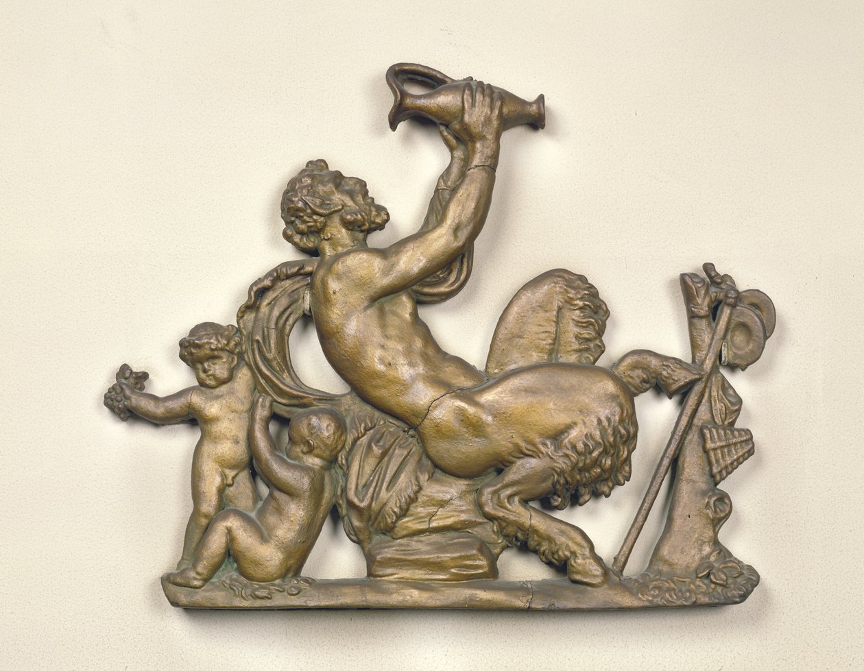 Schild eines Weinhändlers mit einem trinkenden Faun (Holz) von French School