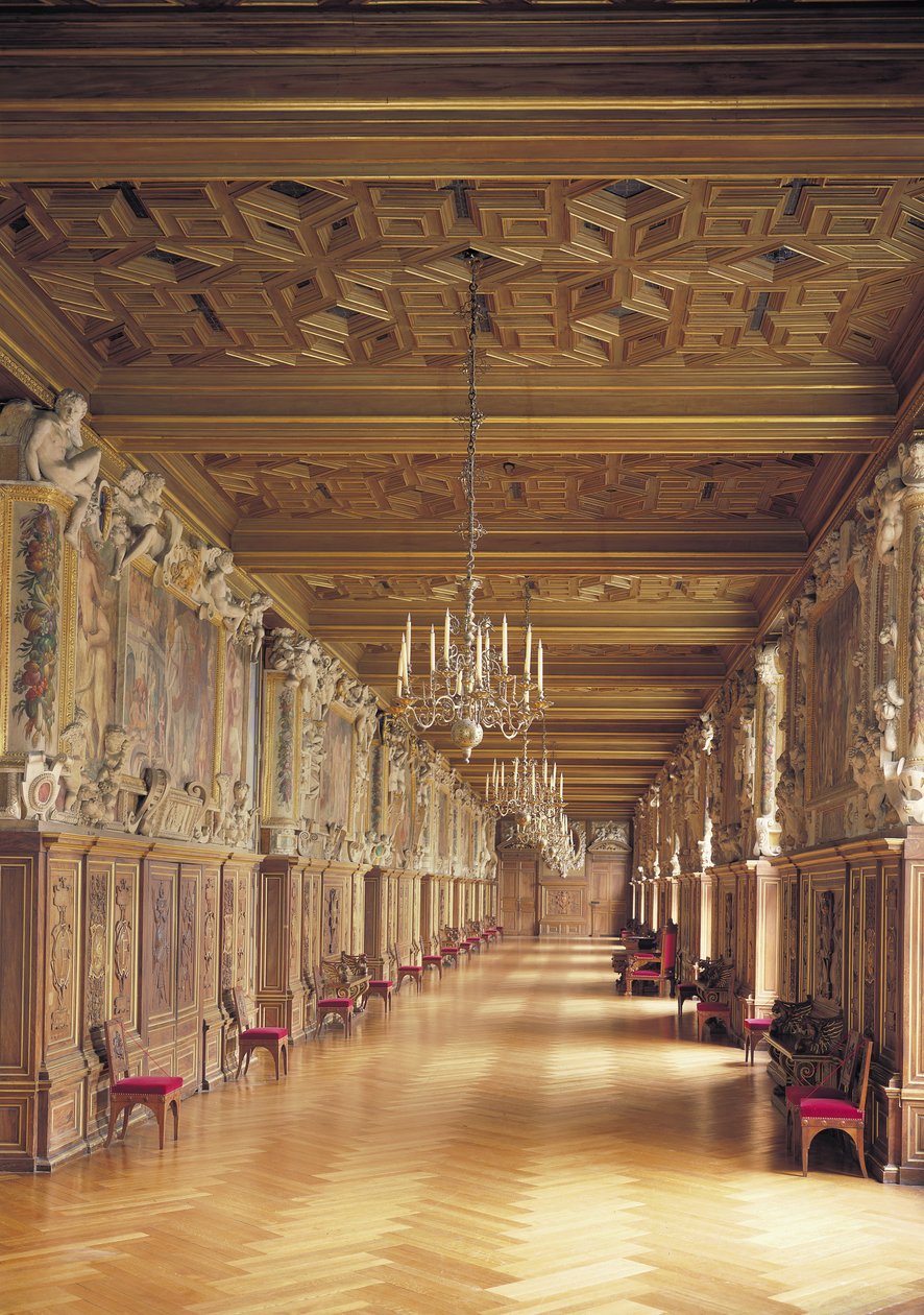 Blick entlang der Galerie von Franz I, 1530-40 von French School