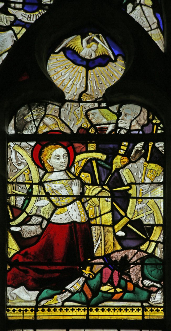 Fenster mit Darstellung der betenden Heiligen Katharina und Engeln, die das Rad durch Steinwürfe zerbrechen, 1460-70 von French School