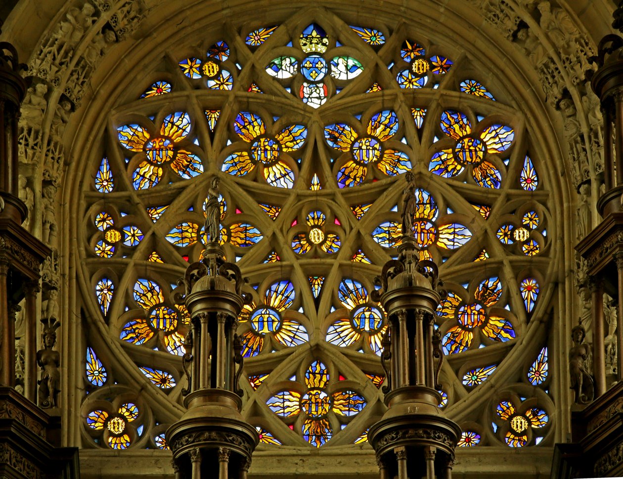 Fenster mit der Rosette, flammende Sonnen von French School