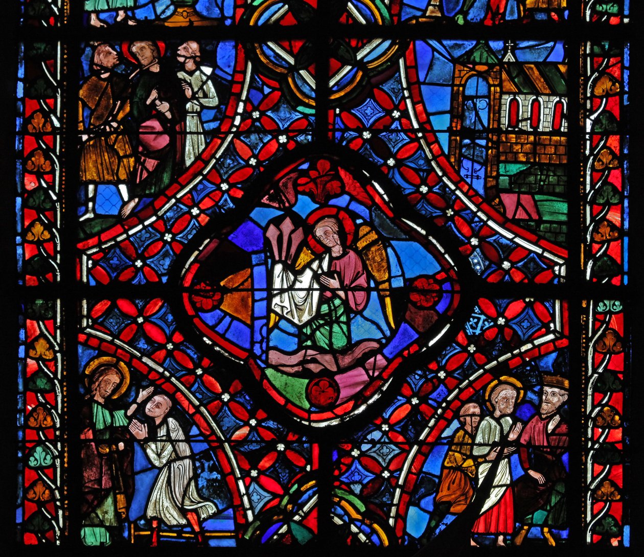 Fenster, Darstellung des zweiten Abschnitts des Heiligen Jakobus-Fensters, w5: In der Mitte sind die Nägel der Passion; Philetus wird bekehrt; Hermogenes mit dem Heiligen Jakobus; eine Kirche; Heiliger Jakobus mit 2 Männern von French School