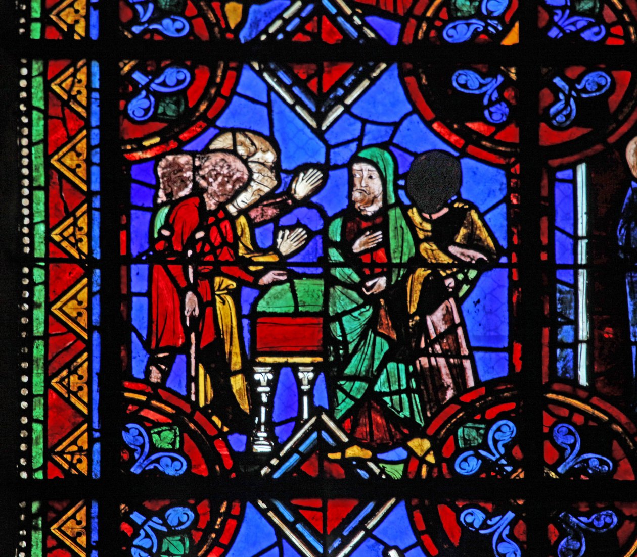 Fenster w06, Darstellung von Pilgern am Grab des Heiligen Brioude von French School