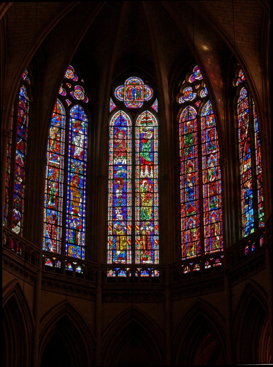 Fenster w100 zeigt einen Blick auf das Ostende des Chors der Kathedrale von French School
