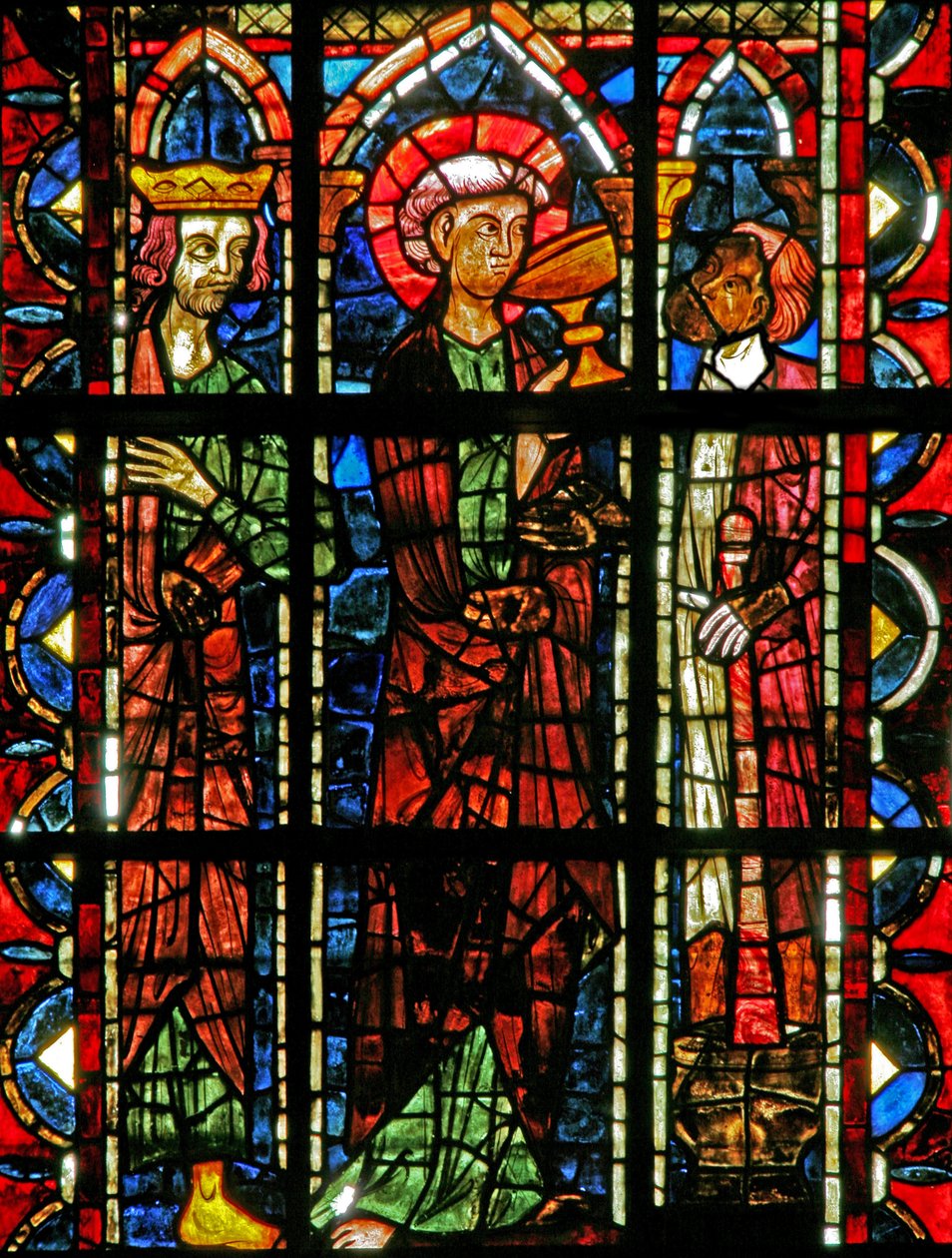 Fenster w202, eine Szene aus der Legende des heiligen Johannes darstellend: der Heilige und der vergiftete Kelch von French School