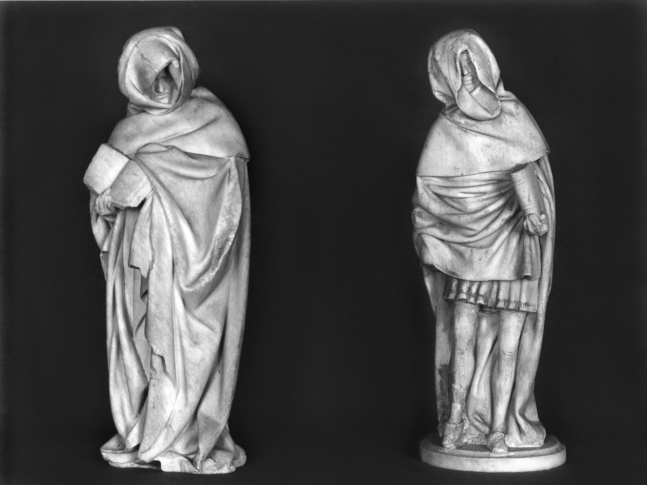 Zwei Trauernde, vom Grabmal des Herzogs Jean de Berry (1340-1416) ca. 1450-53 (Alabaster) von French School
