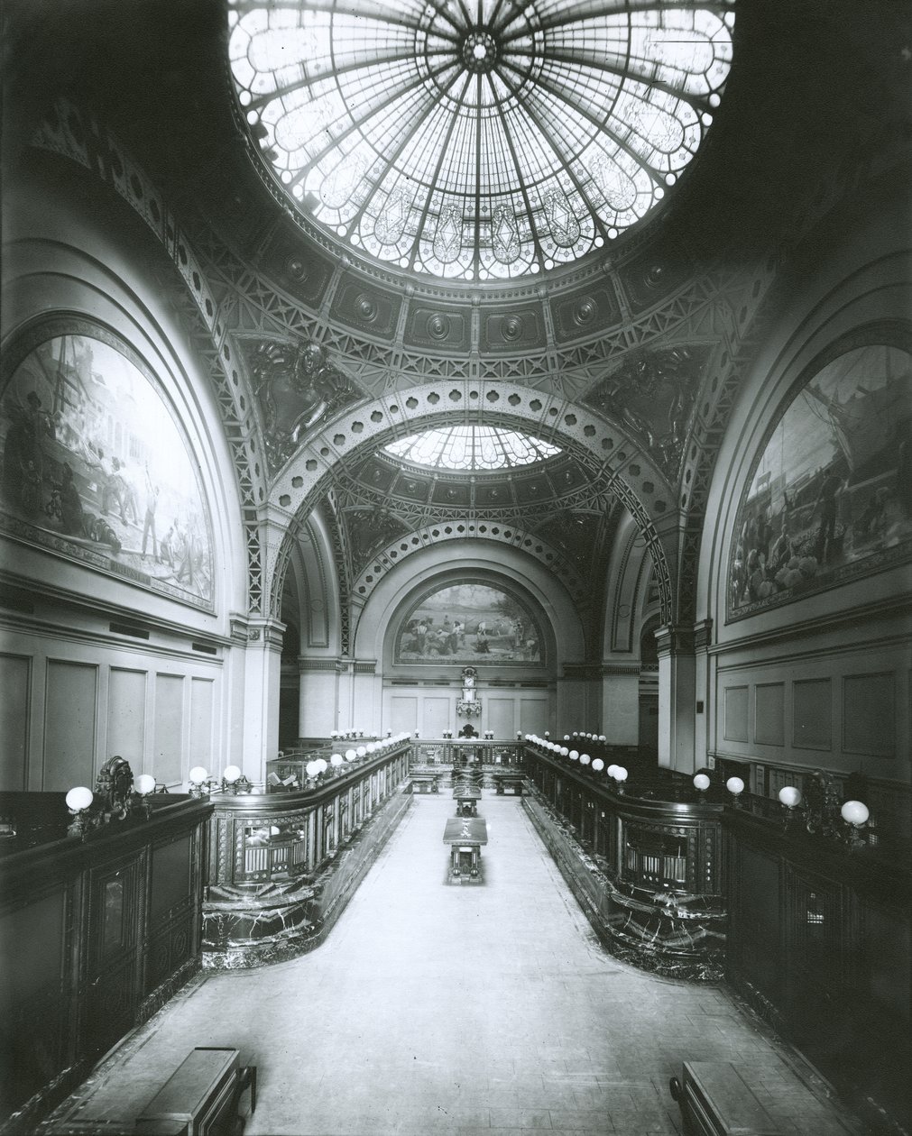 Innenansicht der National Park Bank, New York City, 1910 von G.P. Hall und Sohn