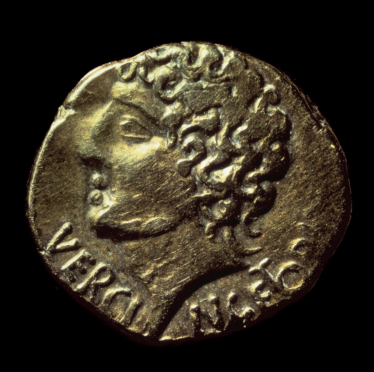 Gallischer Goldstatere (Arverner) mit dem Abbild von Vercingetorix (72-46 v. Chr.) ausgegeben 52 v. Chr. von Gaulish Gaulish