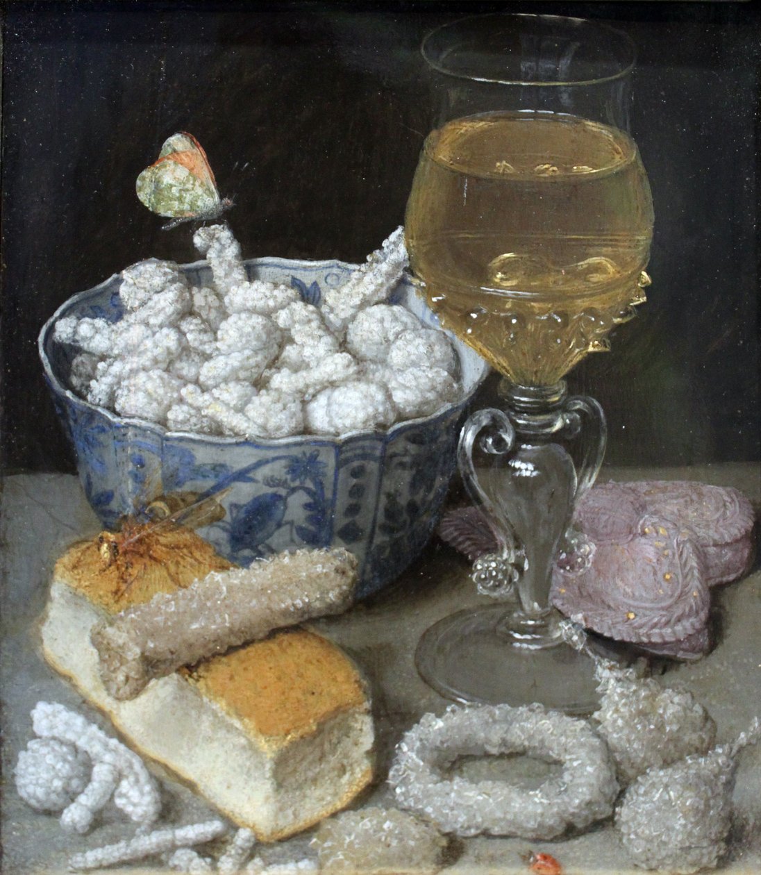 Stillleben mit Brot und Süßigkeiten von Georg Flegel