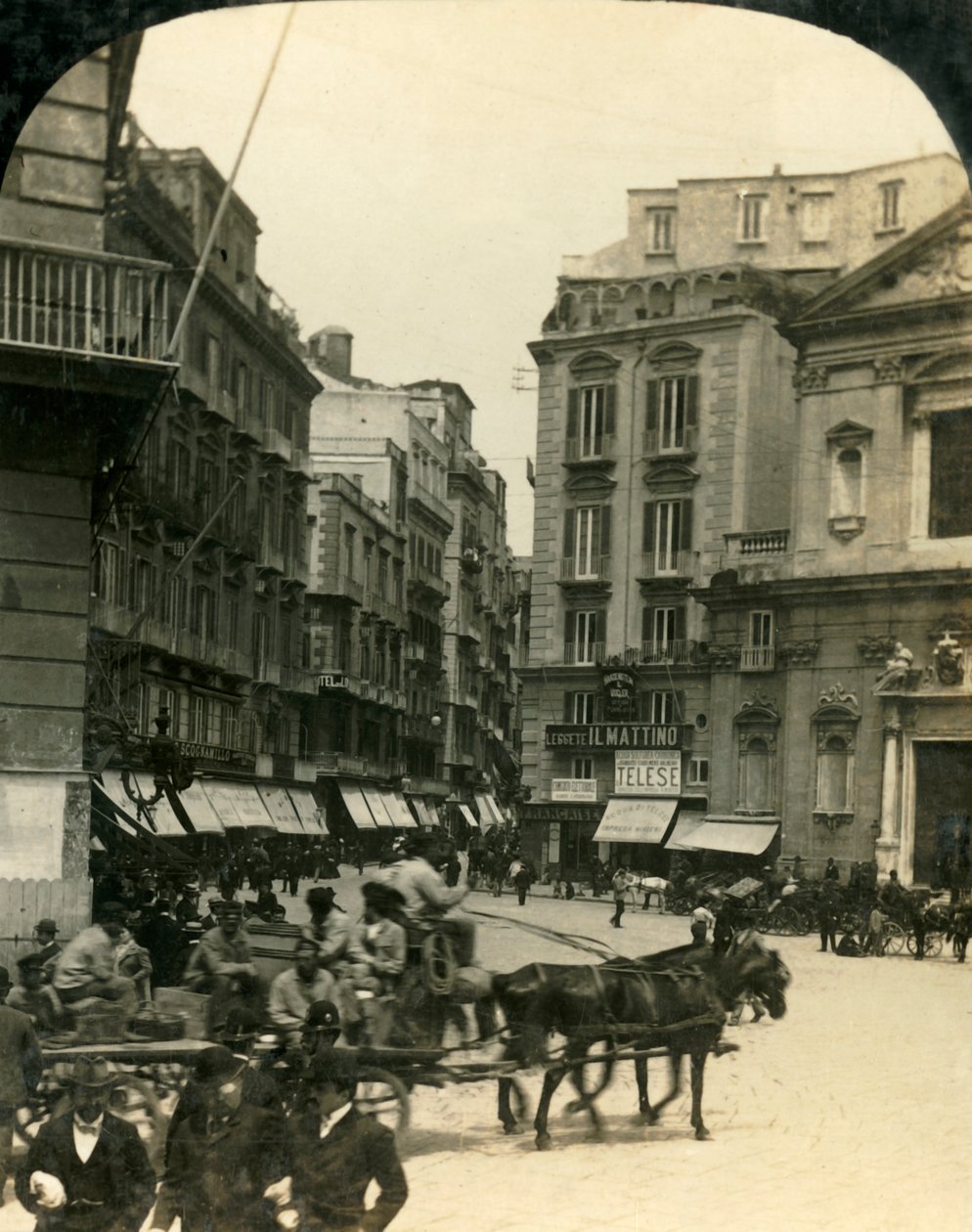 Piazza und Kirche von San Ferdinando, Neapel, Italien, um 1909 von George Rose