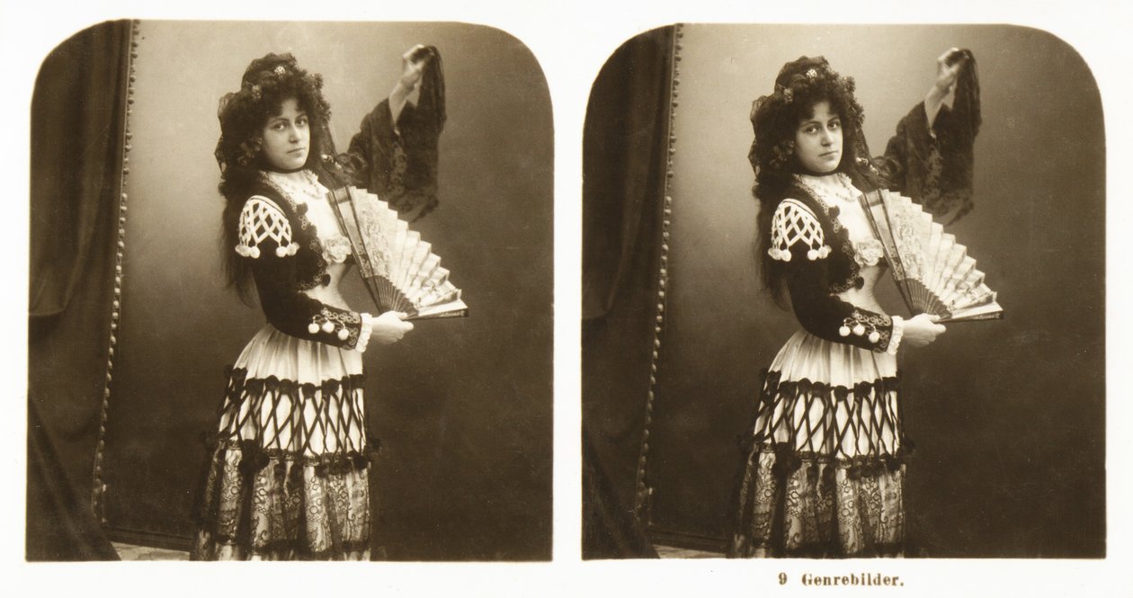 Stereoskopische Karte, die eine junge Frau in traditioneller spanischer Tracht aus der Region Aragon zeigt, ca. 1900 (Sepia-Foto) von German School