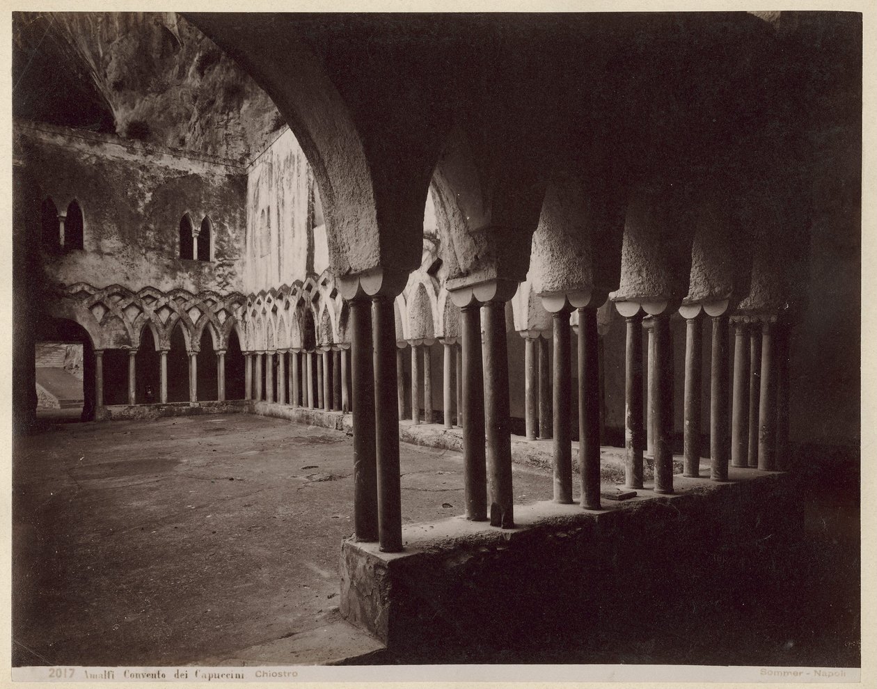 Amalfi, Convento dei Capuccini. Kreuzgang von Giorgio Sommer