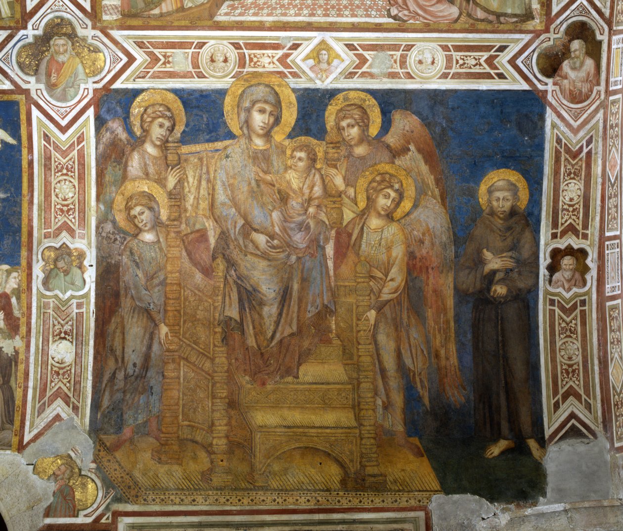 Madonna und Kind auf dem Thron mit Engeln und St. Franziskus von Assisi von Giovanni Cimabue