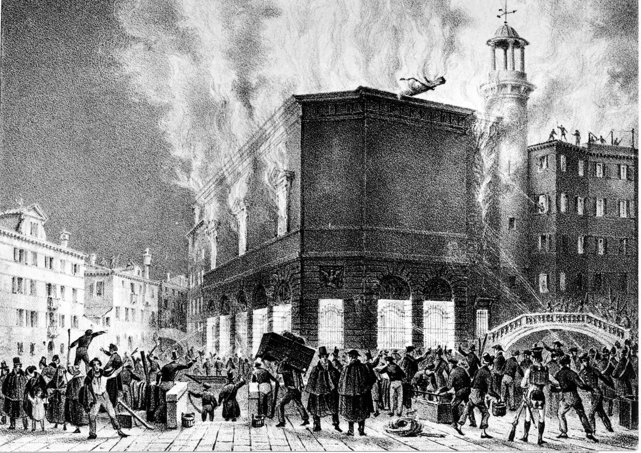 Der Brand des Theaters La Fenice in Venedig im Jahr 1836. Gravur von Giovanni Pividor. Mailand, Konservatorium G. Verdi von Giovanni (after) Pividor