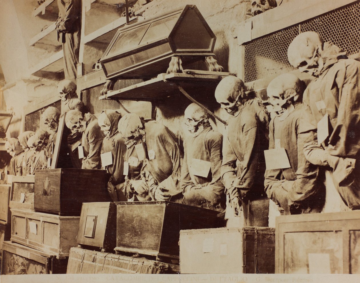 Detail der Katakomben der Kapuzinermönche in Palermo von Giuseppe Incorpora