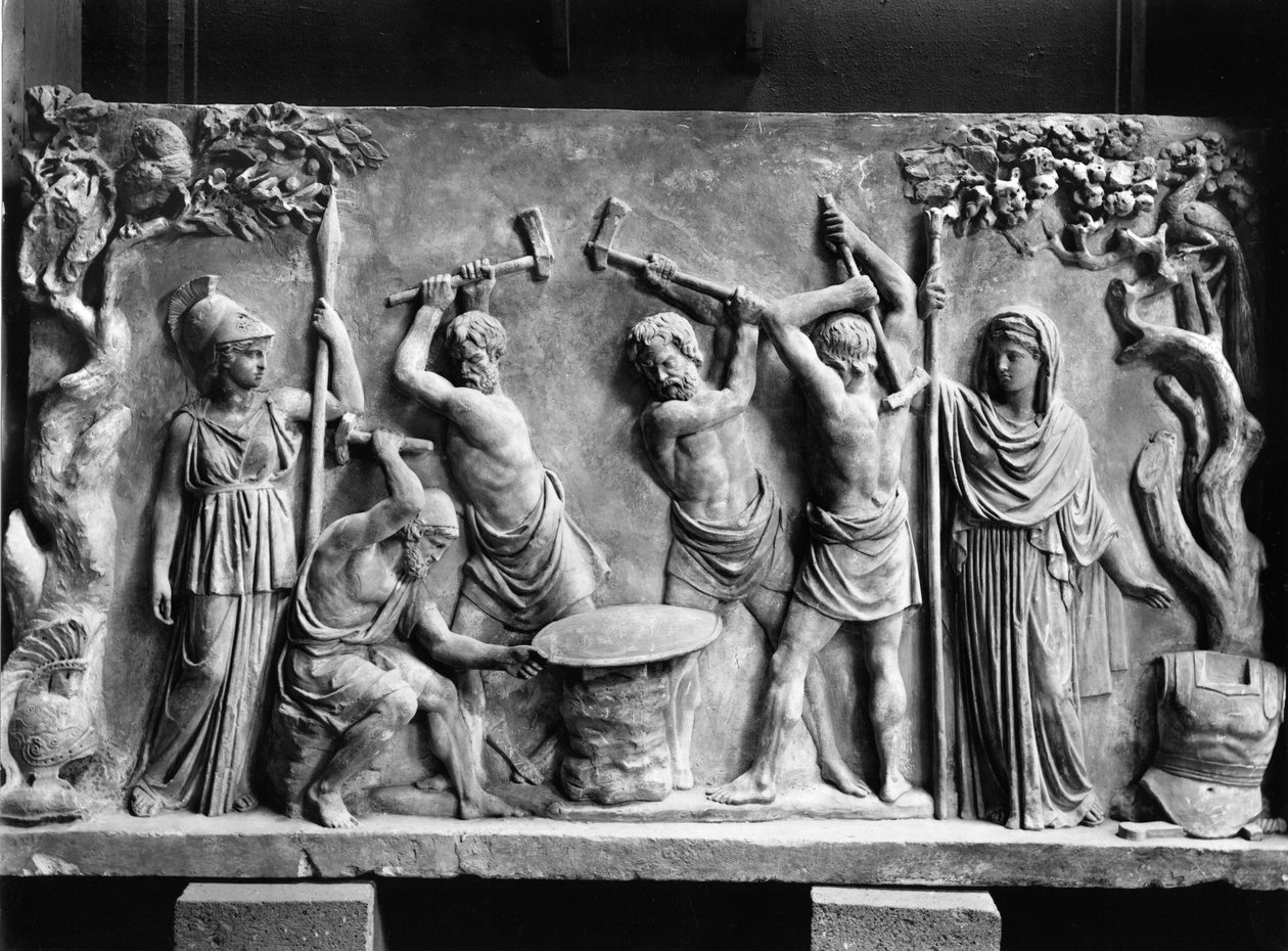 Hephaistos und Zyklopen schmieden den Schild des Achilleus (Marmor) (s/w Foto) von Greco Roman Greco Roman