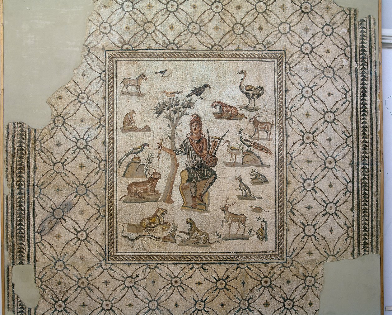 Orpheus umgeben von Tieren, polychromes Mosaik von Greco Roman Greco Roman
